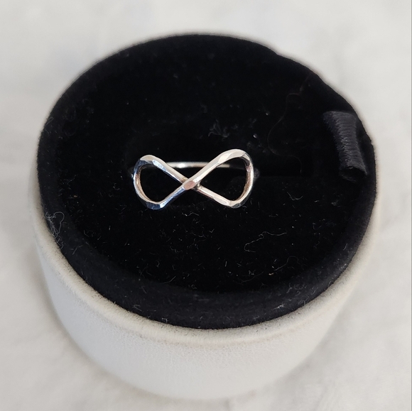 Antique Silver Infinity Ring - Picture 1 of 11